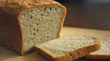 Bezglutenowy chleb jaglany