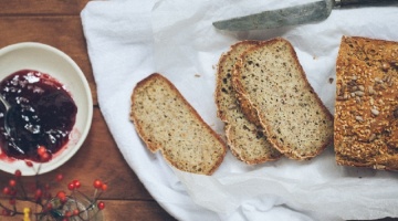 Sezamowo-jaglany chleb śniadaniowy